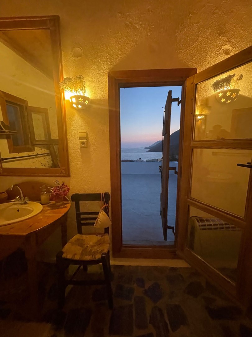 Ilaria Zinzani Yoga Retreats - Creta Chora Sfakion